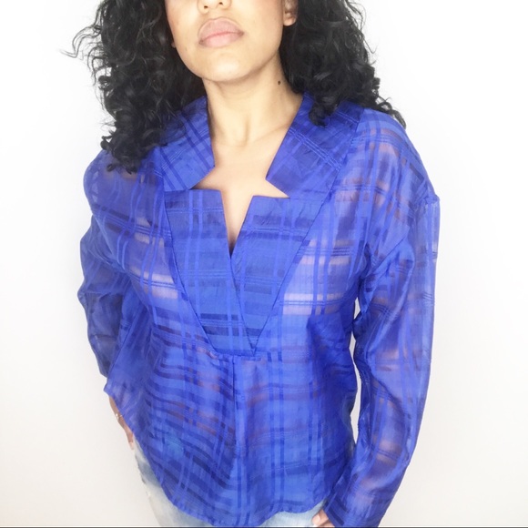 Sheer Textured Oversized V-Neck Blouse - Picture 2 of 8